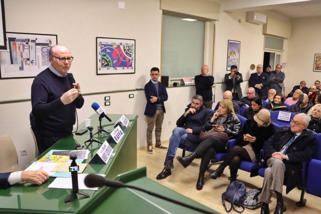 Conferenza stampa su rimonzione targa Palazzo della Cultura Giuseppe Raffa