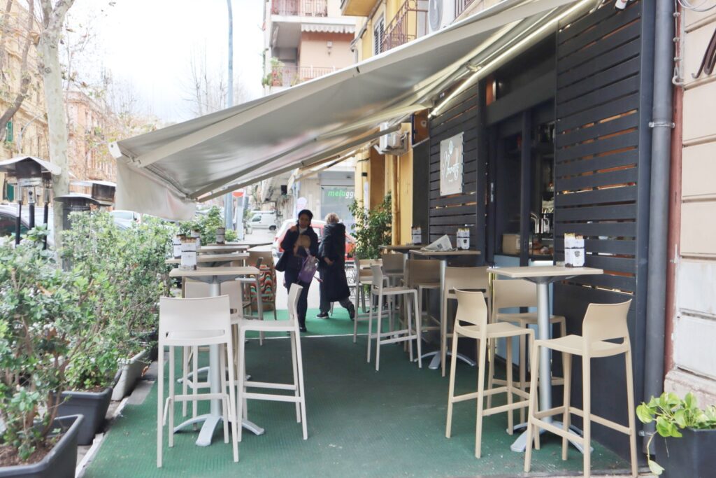 Dehors Il Baretto caffetteria via Santa Cecilia