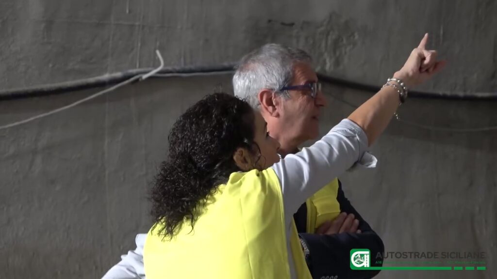 Direttore generale Consorzio Autostrade Franco Fazio con l'ingegnere Giulia Ilacqua