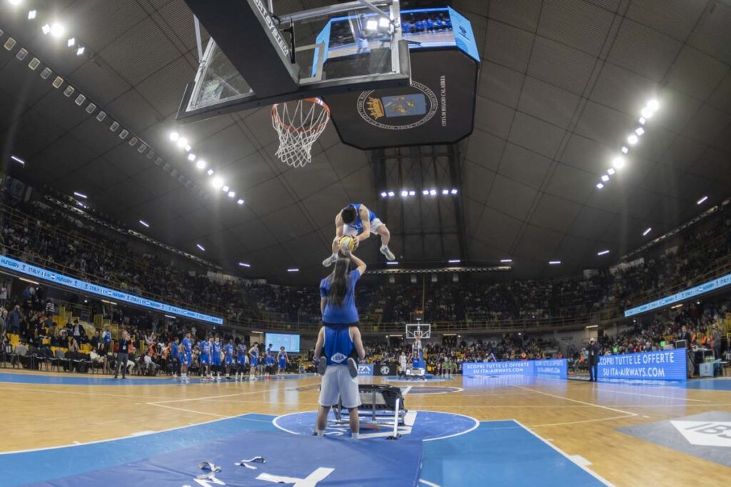 Dunking Devils Show