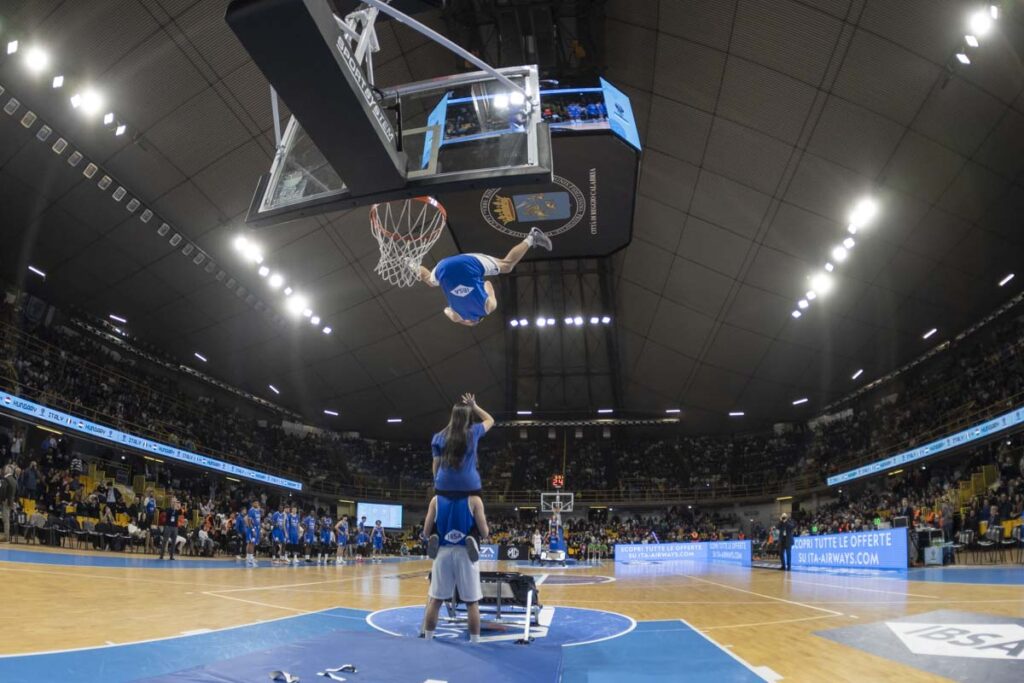 Dunking Devils Show