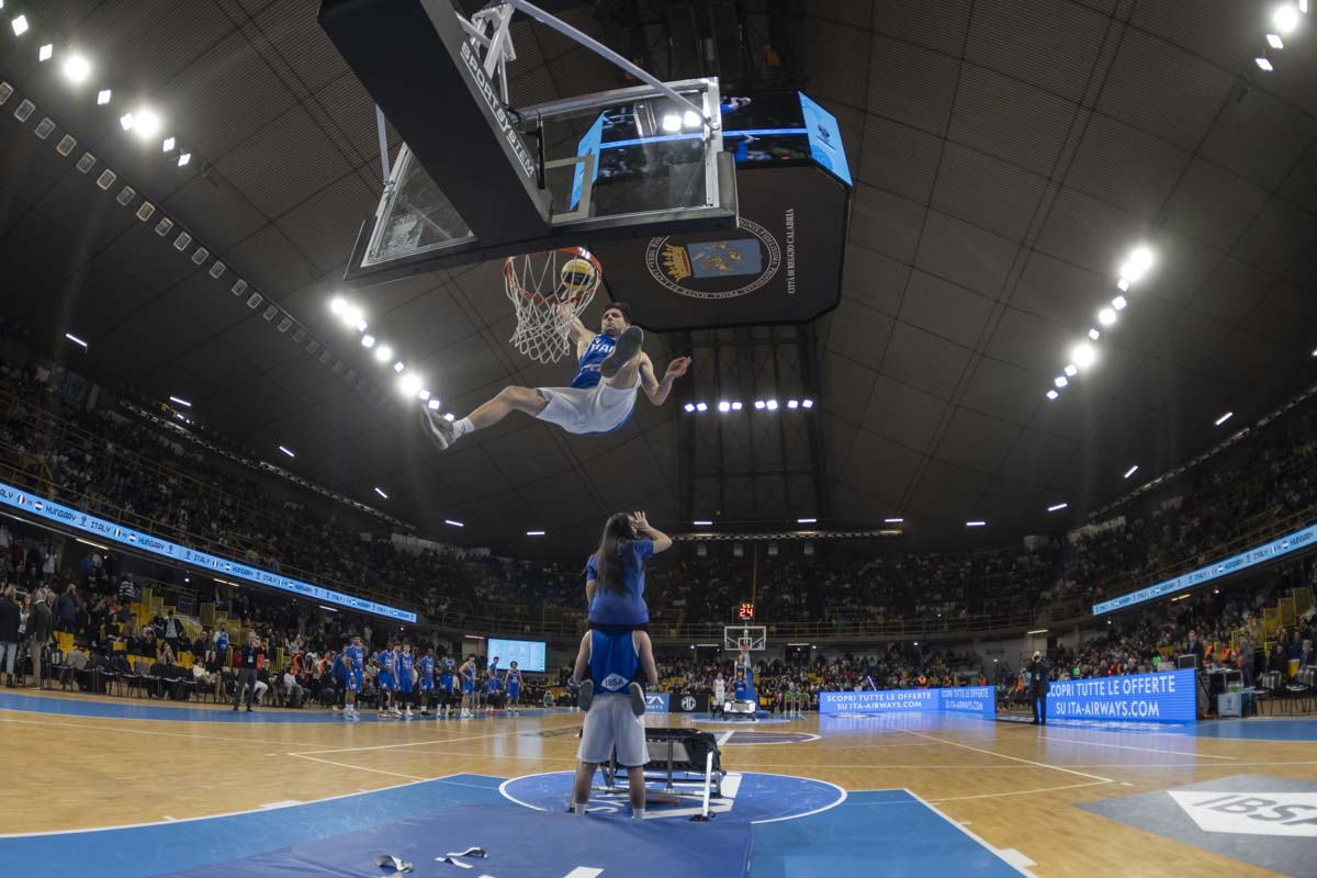Dunking Devils Show