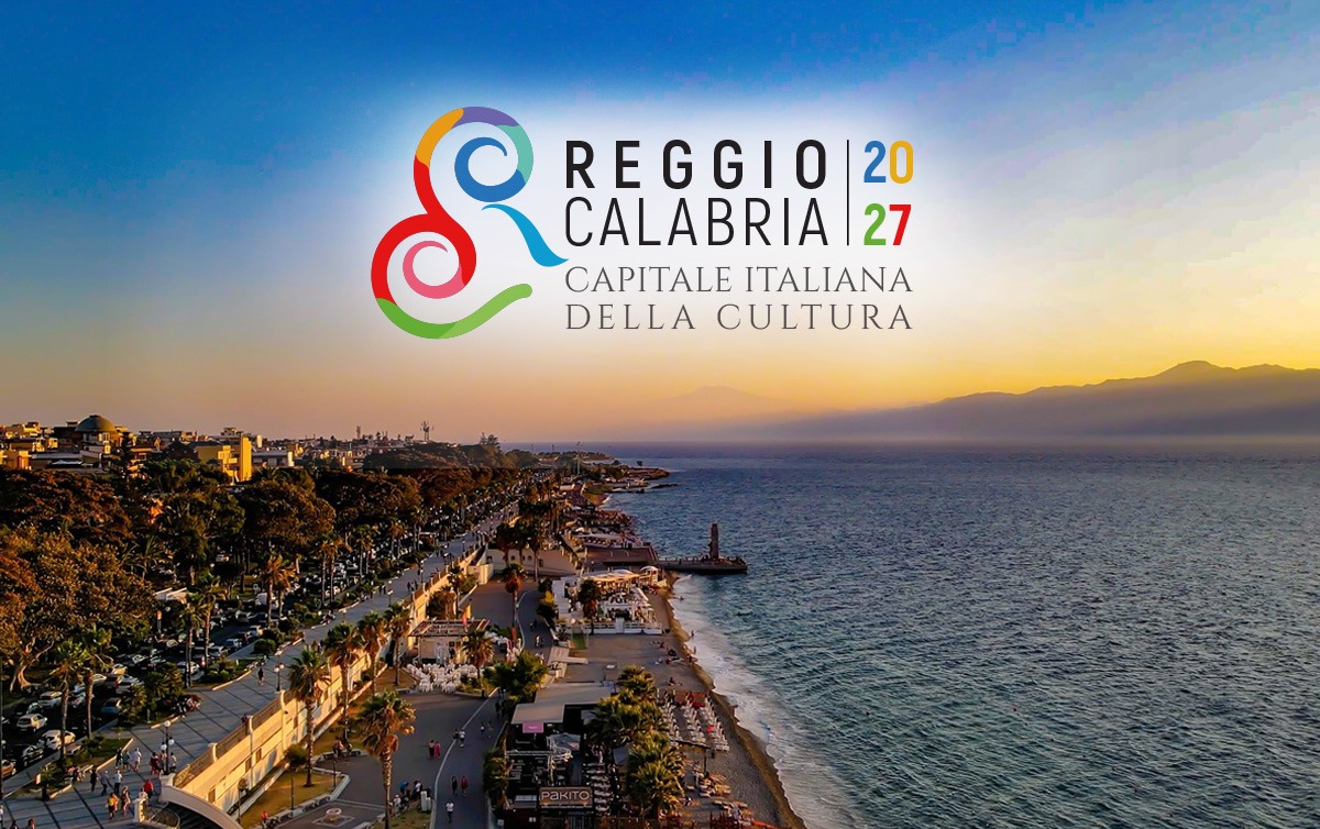 Manifesto Capitale Cultura Reggio dall’alto