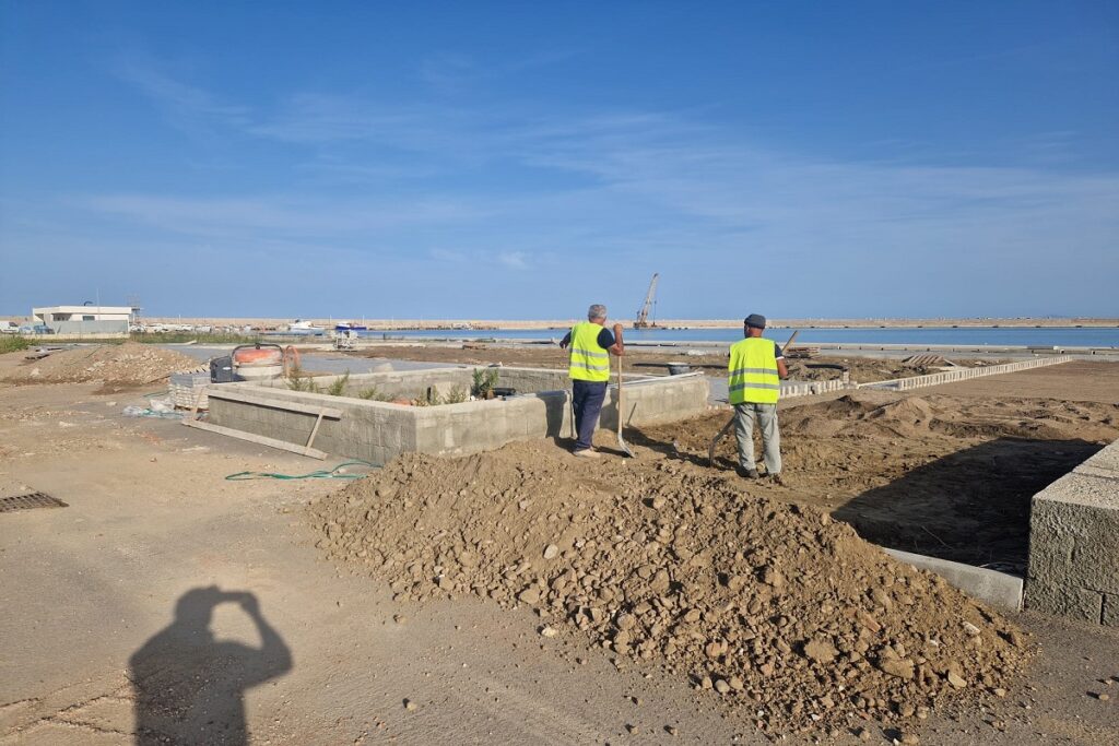 Operai Porto Sant'Agata di Militello 1