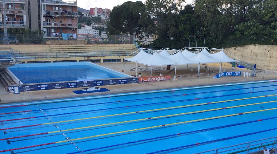Piscina Cappuccini impianto scoperto nello stato originario_visuale su vasca tuffi