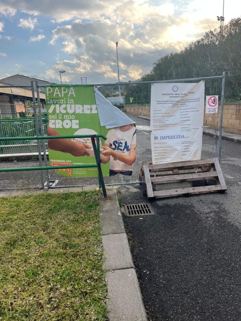 Piscina UniME cancello cantiere