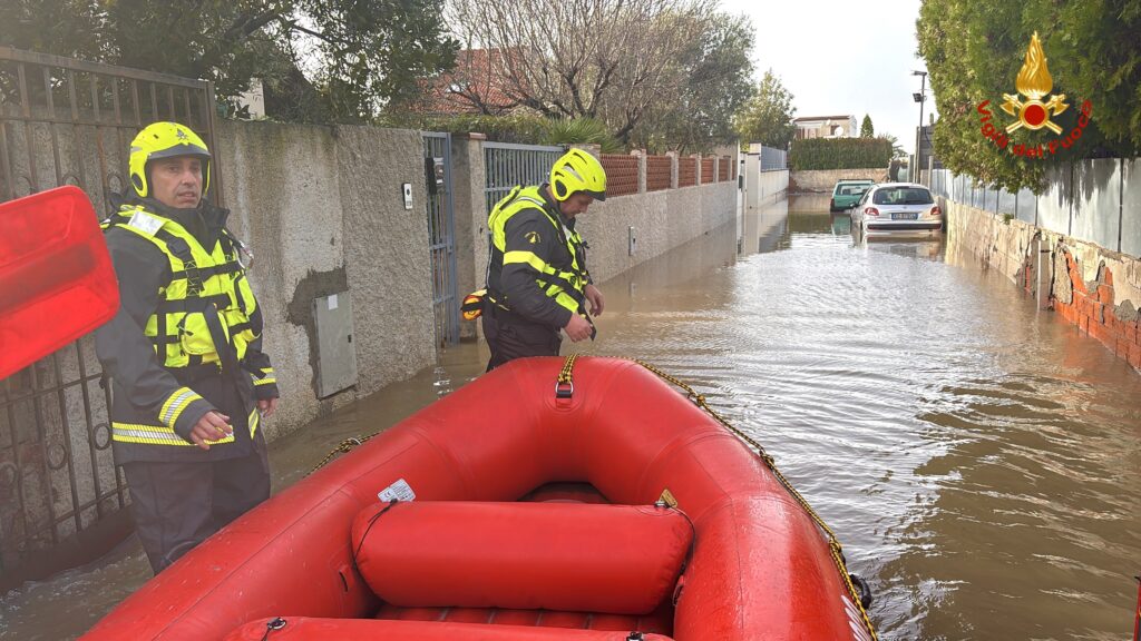 Salvataggio Vigili del Fuoco Messina - Maltempo