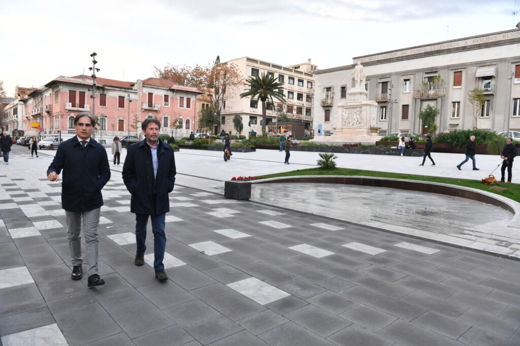 aqua e tera franceschini e falcomatà a piazza de nava
