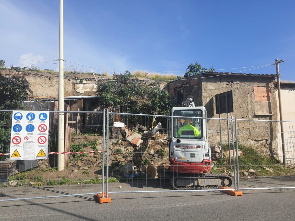 consegna lavori demolizione via Bonsignore