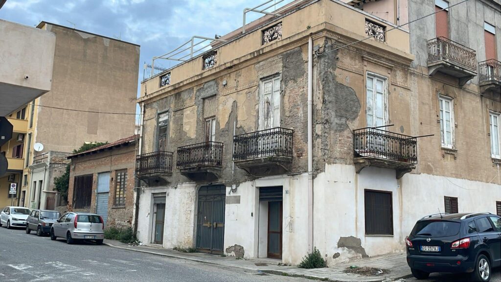 edifici degrado villa san giovanni
