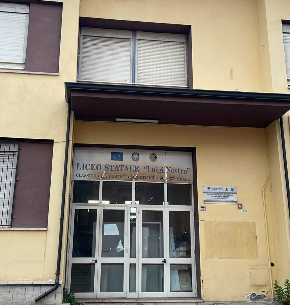 edifici degrado villa san giovanni