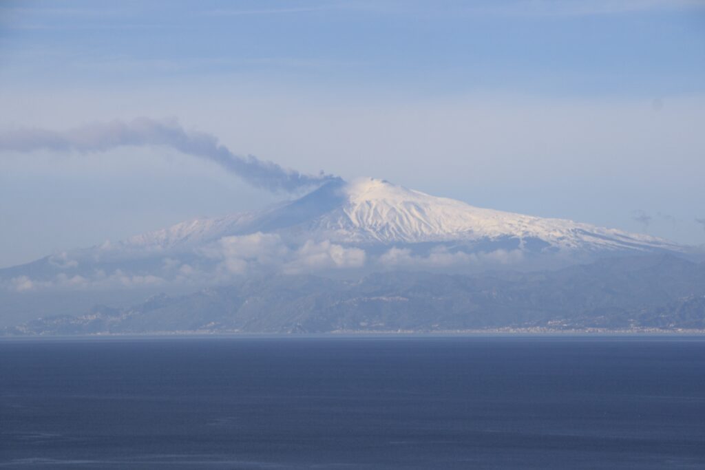 eruzione etna 17 febbraio 2025