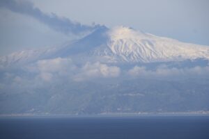 eruzione etna 17 febbraio 2025