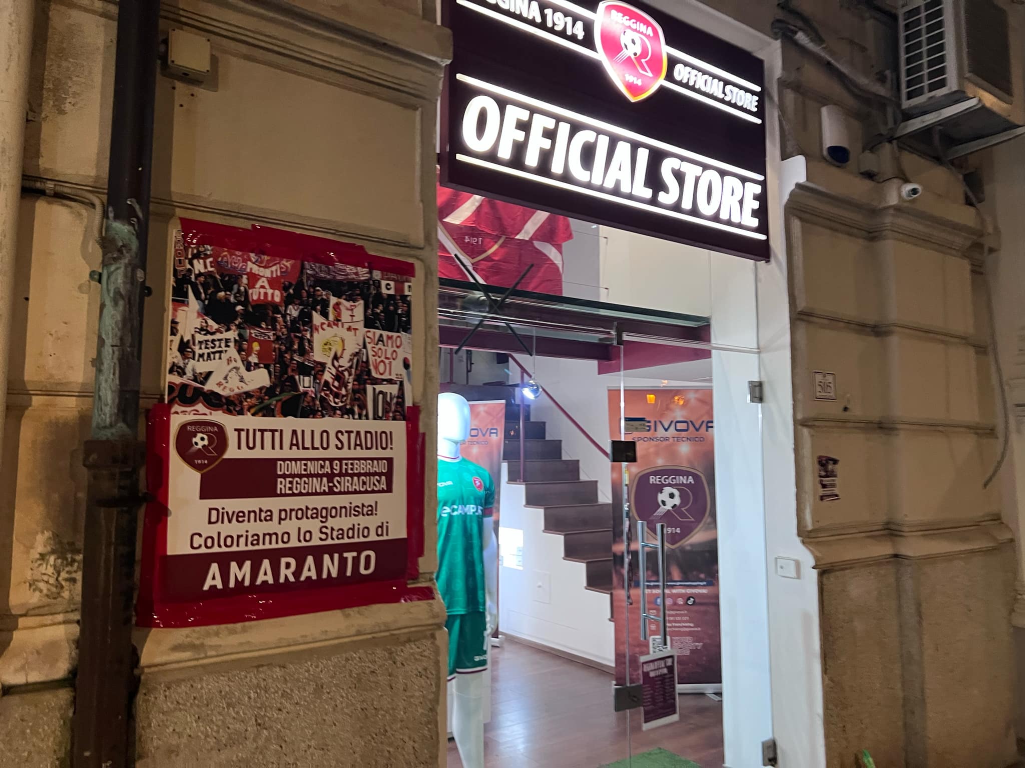 manifesti abusivi reggina siracusa