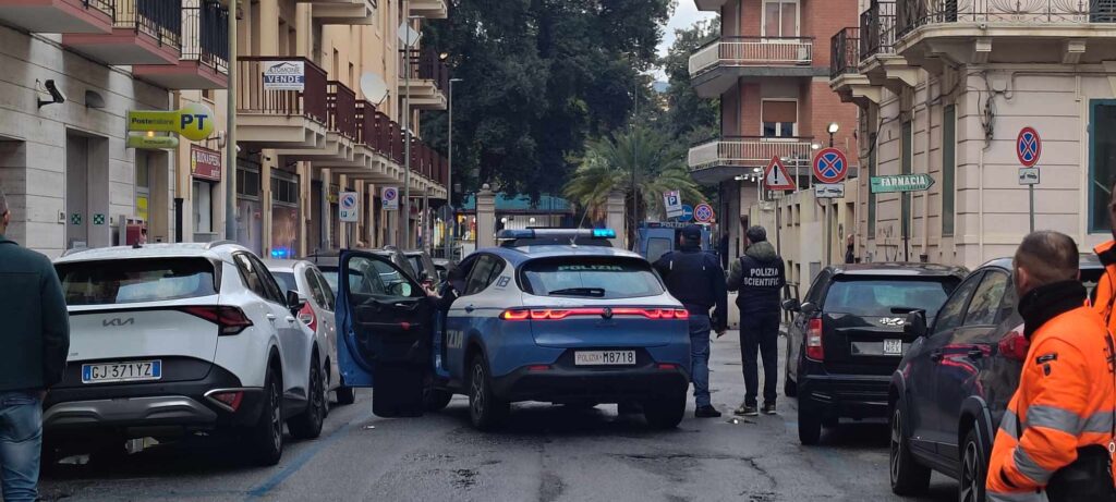 polizia e polizia scientifica