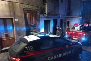 vigili del fuoco carabinieri notte