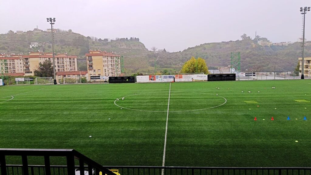 Allenamento ACR Messina sotto la pioggia