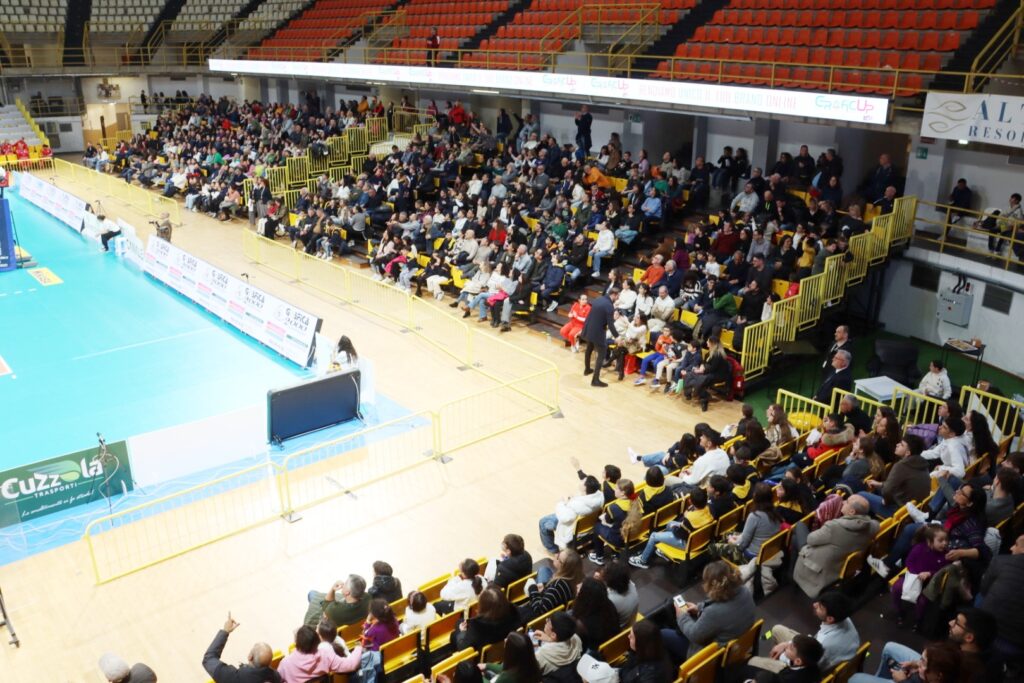 Tifosi PalaCalafiore Domotek Volley-Ortona