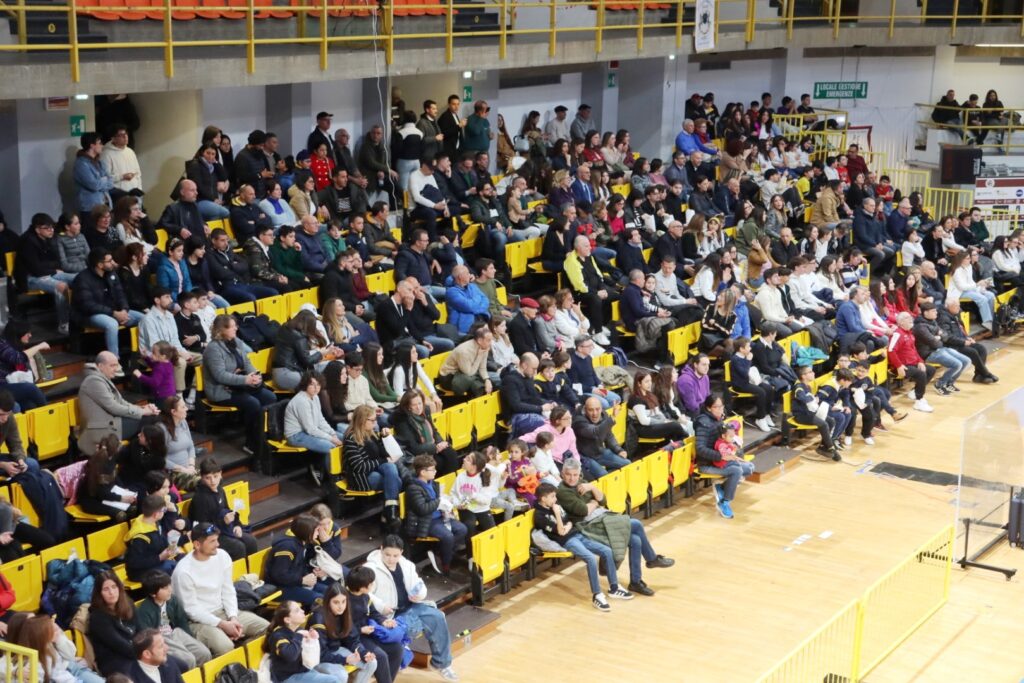 Tifosi PalaCalafiore Domotek Volley-Ortona