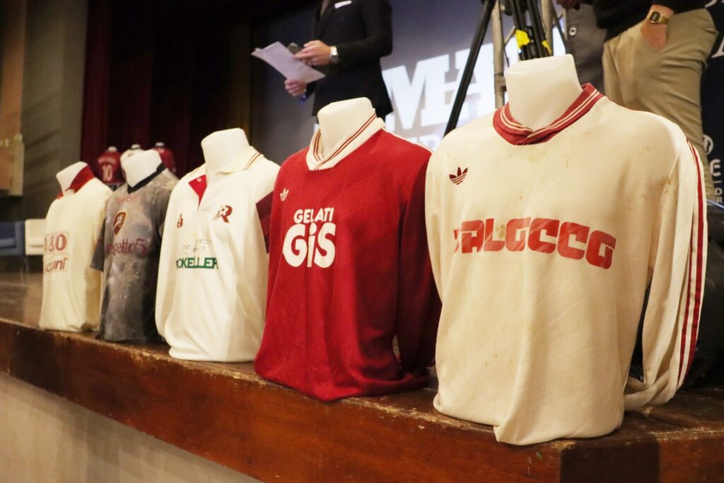 Evento sulla storia della Reggina maglie storiche
