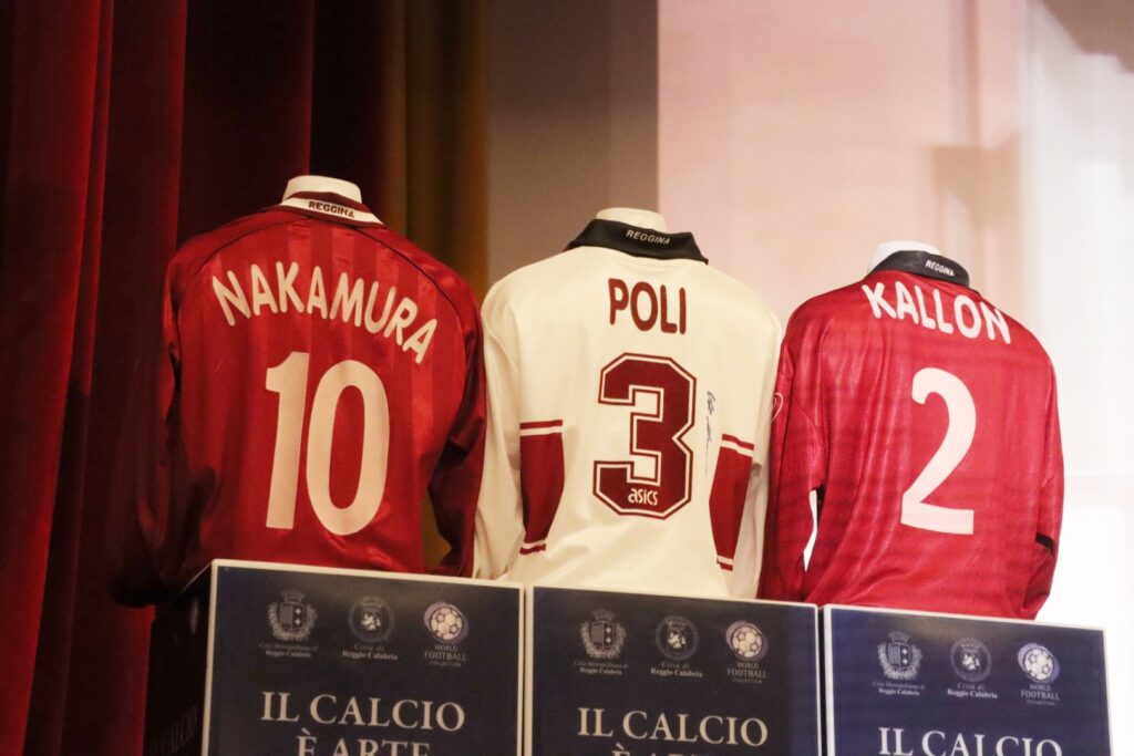 Evento sulla storia della Reggina maglie storiche di Nakamura, Poli e Kallon