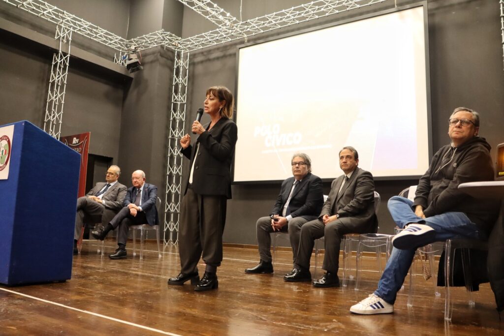 Iniziativa Polo Civico - Lamberti Castronuovo sindaco