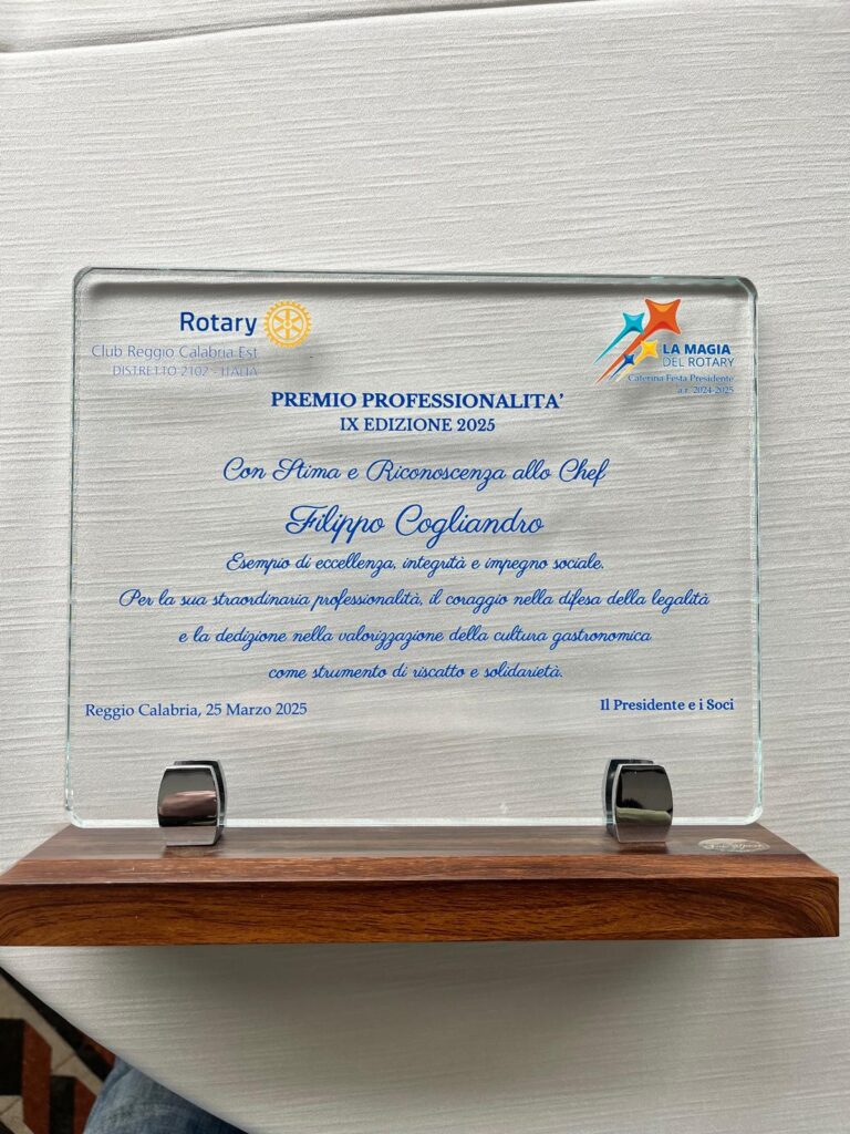 La targa premio professionalità IX Rotary 2025 Chef Cogliandro