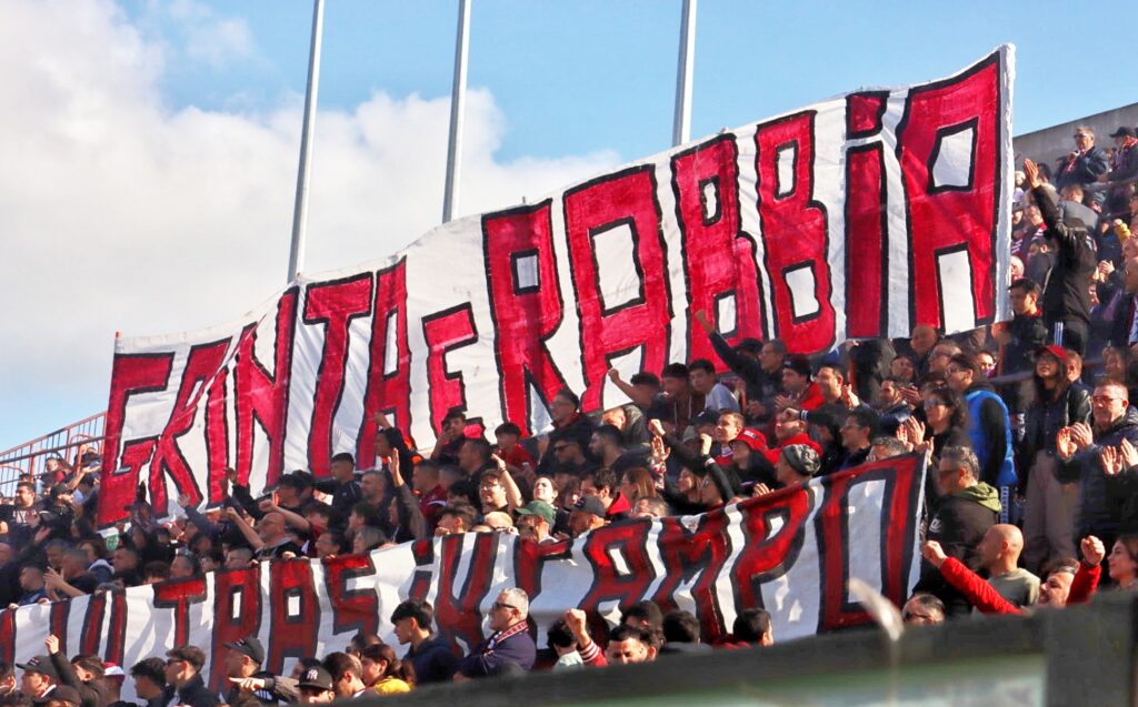 Reggina-Akragas striscione coreografia curva sud tifosi granillo