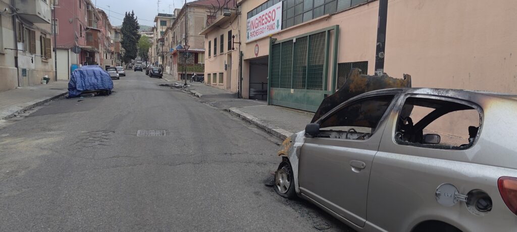 auto bruciate reggio calabria