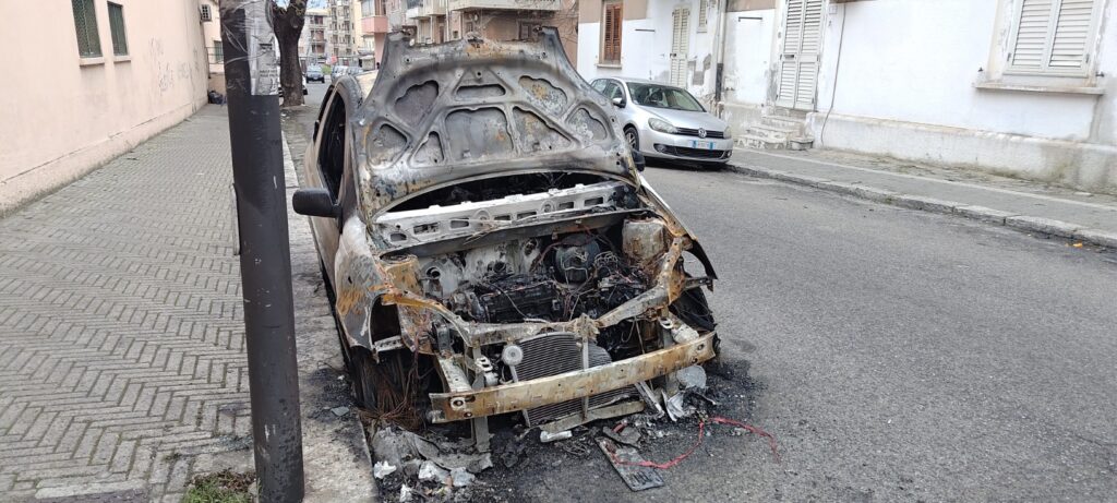 auto bruciate reggio calabria