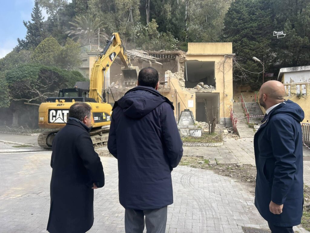demolizioni ex città ragazzo messina