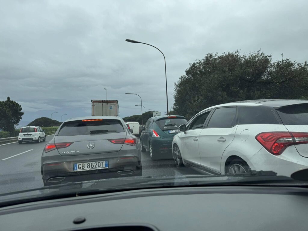 fila per i traghetti per Villa San Giovanni