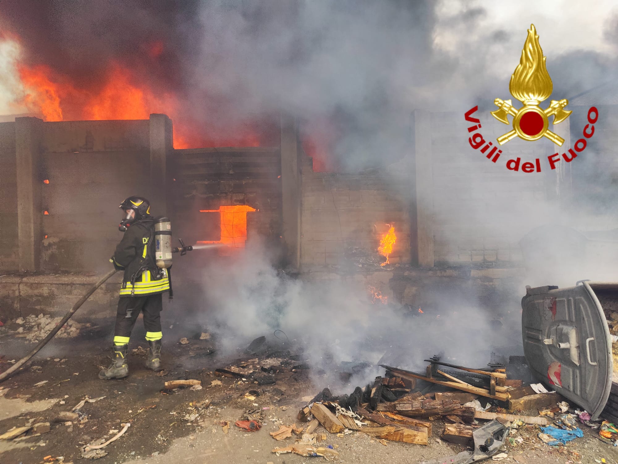 incendio ex italcementi catania