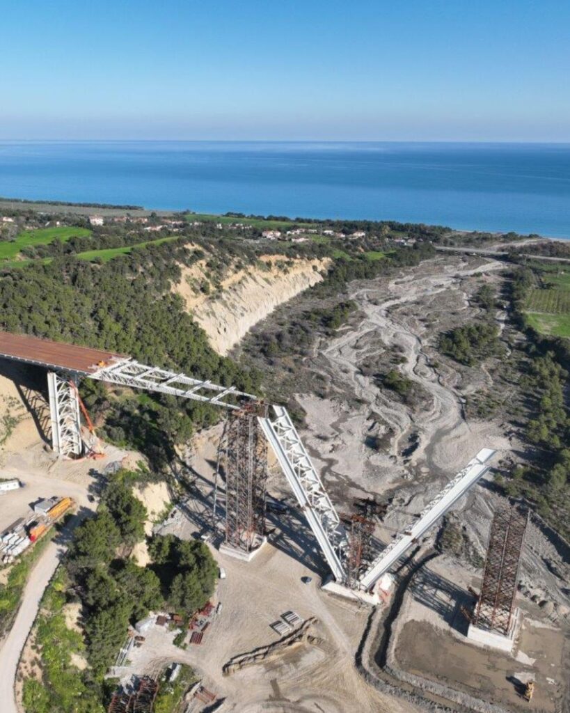 lavori ss 106 terzo megalotto