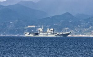 navi guerra stretto di messina