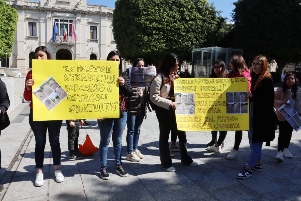 protesta cittadini Platì