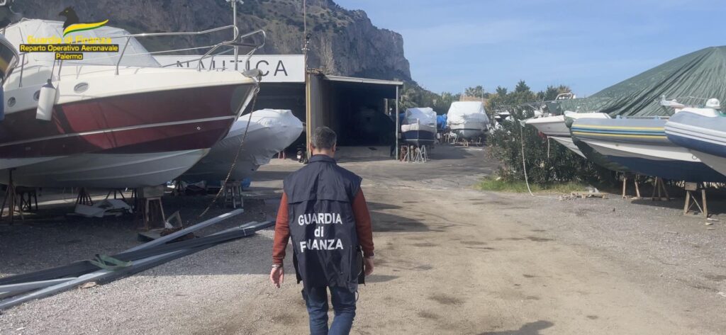 sequestro cantiere navale