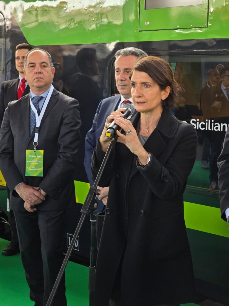 treni regionale flotta sicilia