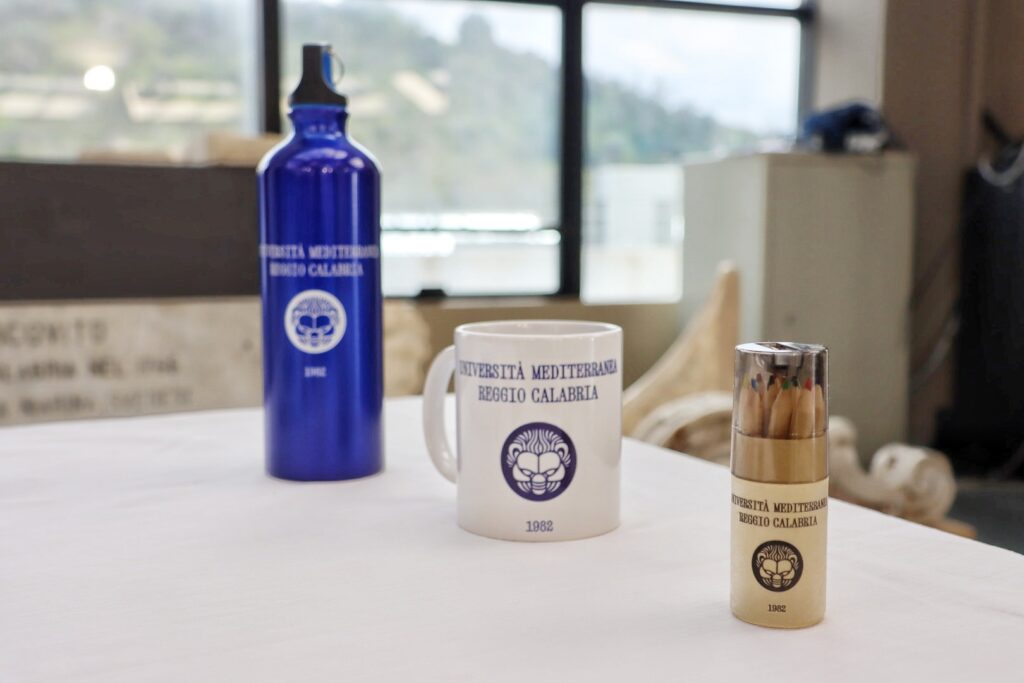 università mediterranea merchandising