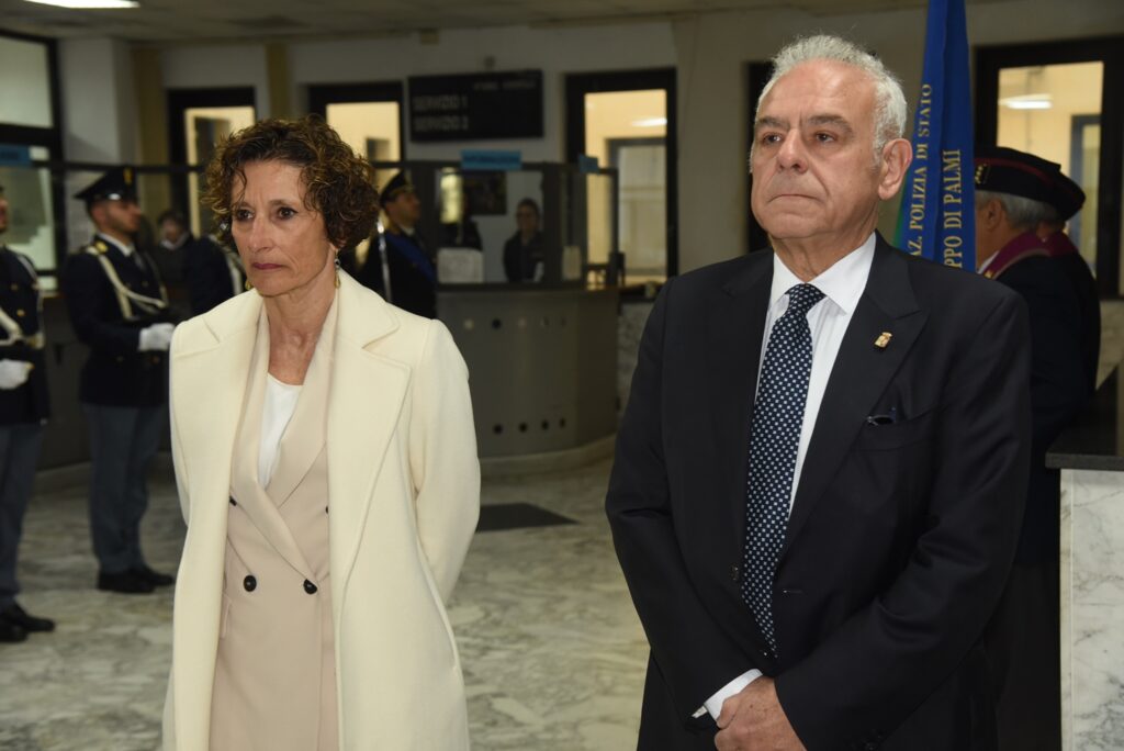 prefetto vaccaro questore la rosa