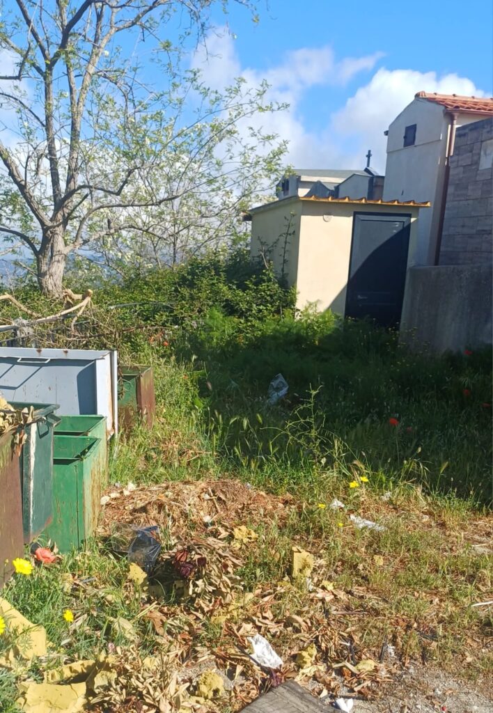Degrado al Cimitero sambatello