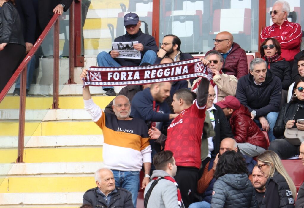 Reggina-Nissa tribuna tifosi