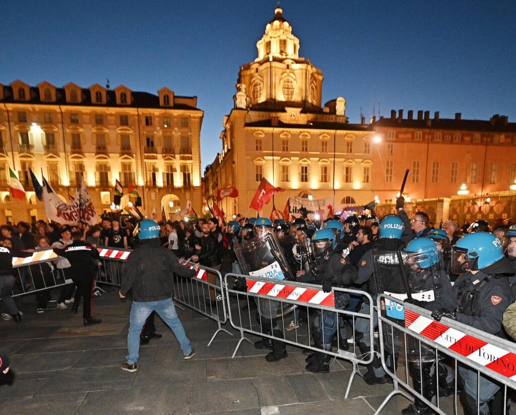 Scontri a Torino 25 aprile