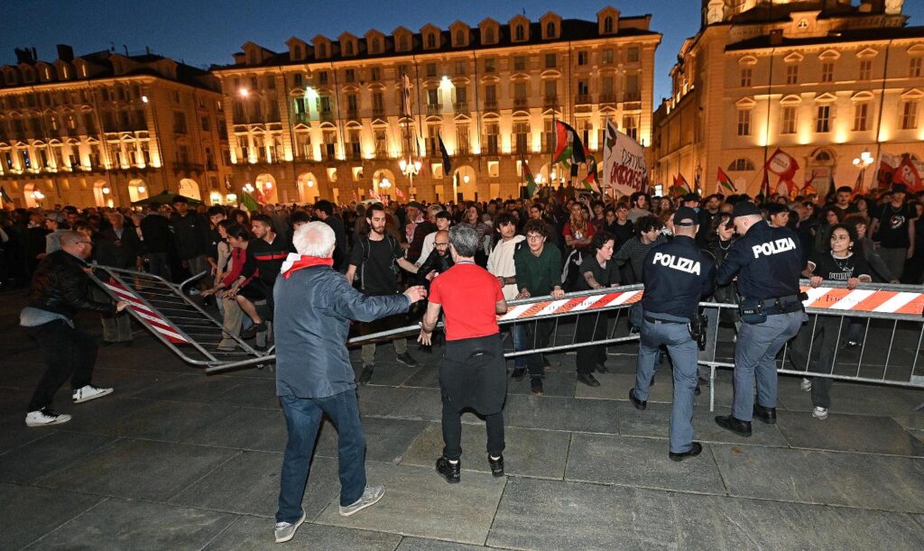 Scontri a Torino 25 aprile