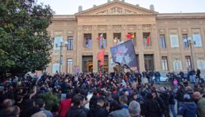 Tifosi Messina manifestazione Piazza Municipio