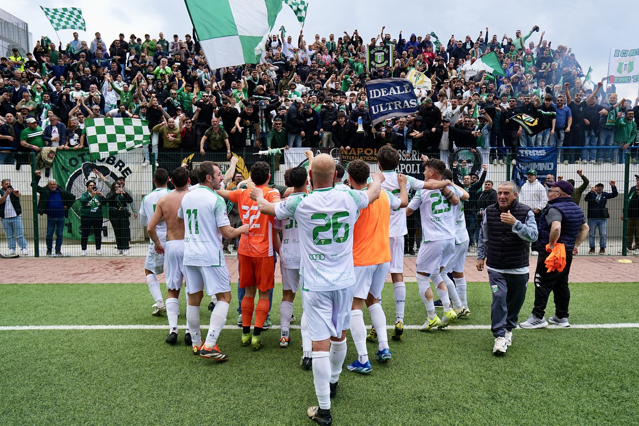 Vigor Lamezia festa promozione in Serie D