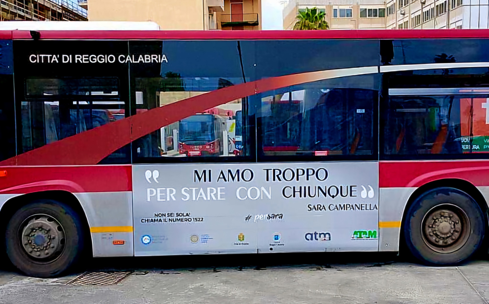 bus atam dedicato a sara campanella
