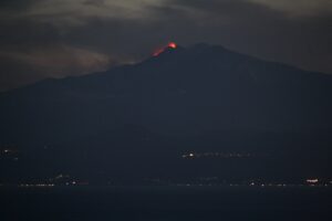 eruzione etna 18 aprile 2025