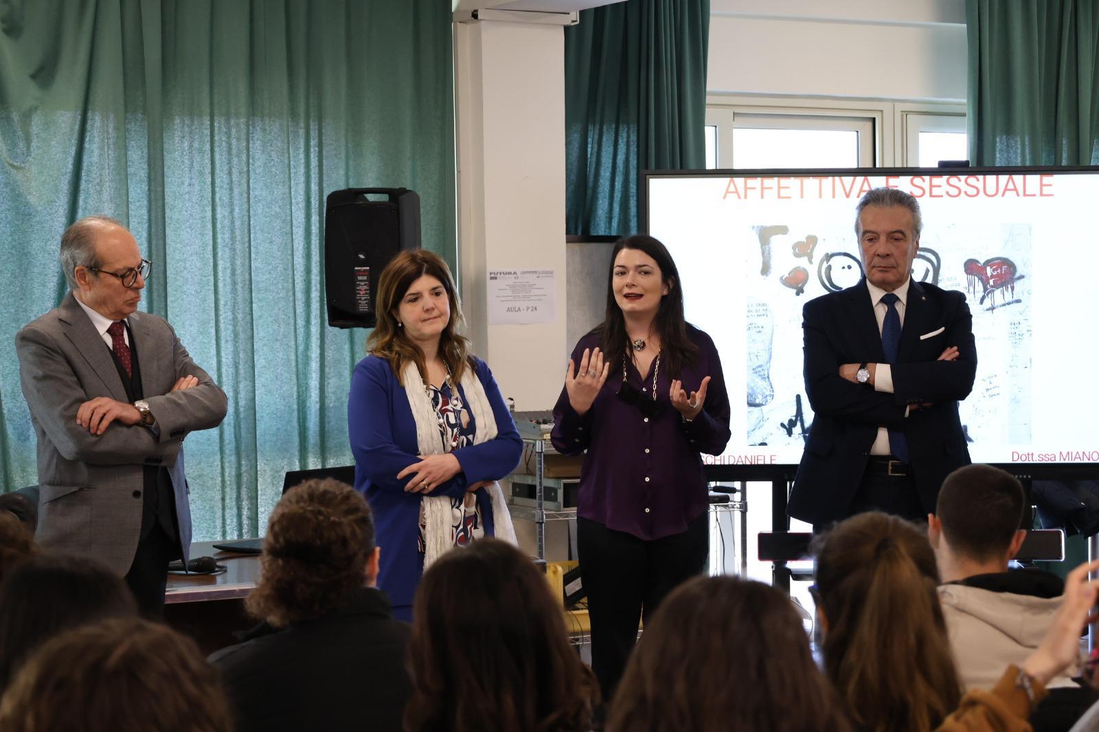 incontro-ainis messina