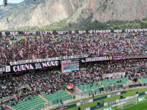 striscione sara stadio